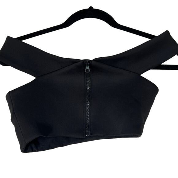 Fame and Partners Crop Top In Black Size 0 - Picture 3 of 4